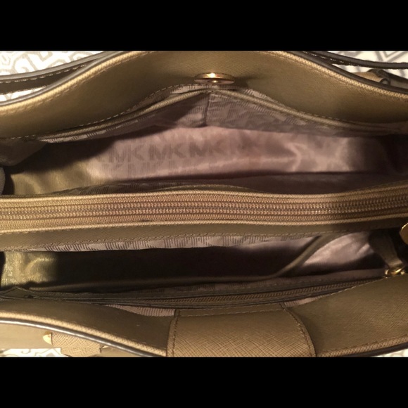 Michael Kors Purse - Picture 8 of 8